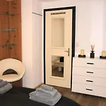 Caya Bijou Im Herzen Von